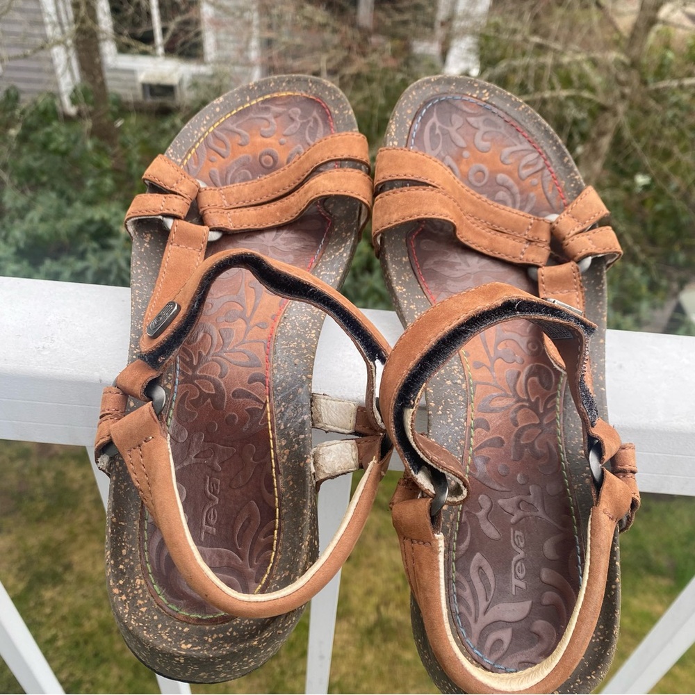 TEVA WOMEN  F8810A SANDALS Sz.8